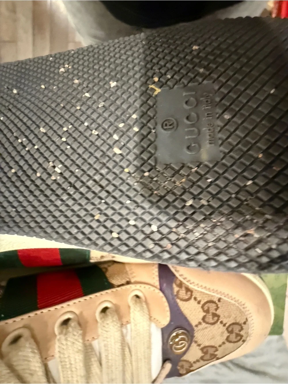 Gucci Beige GG Supreme Low-Top Sneakers with Green-Red Web Stripe